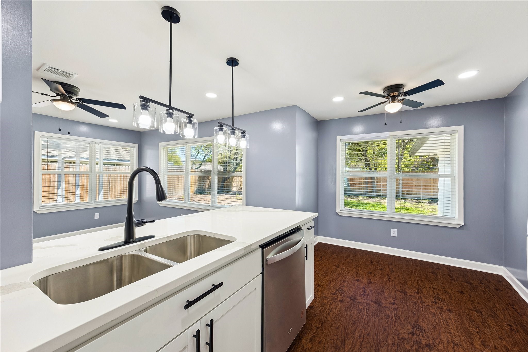 8519 Hatton Street Houston, TX 77025 - Photo 9 of 12