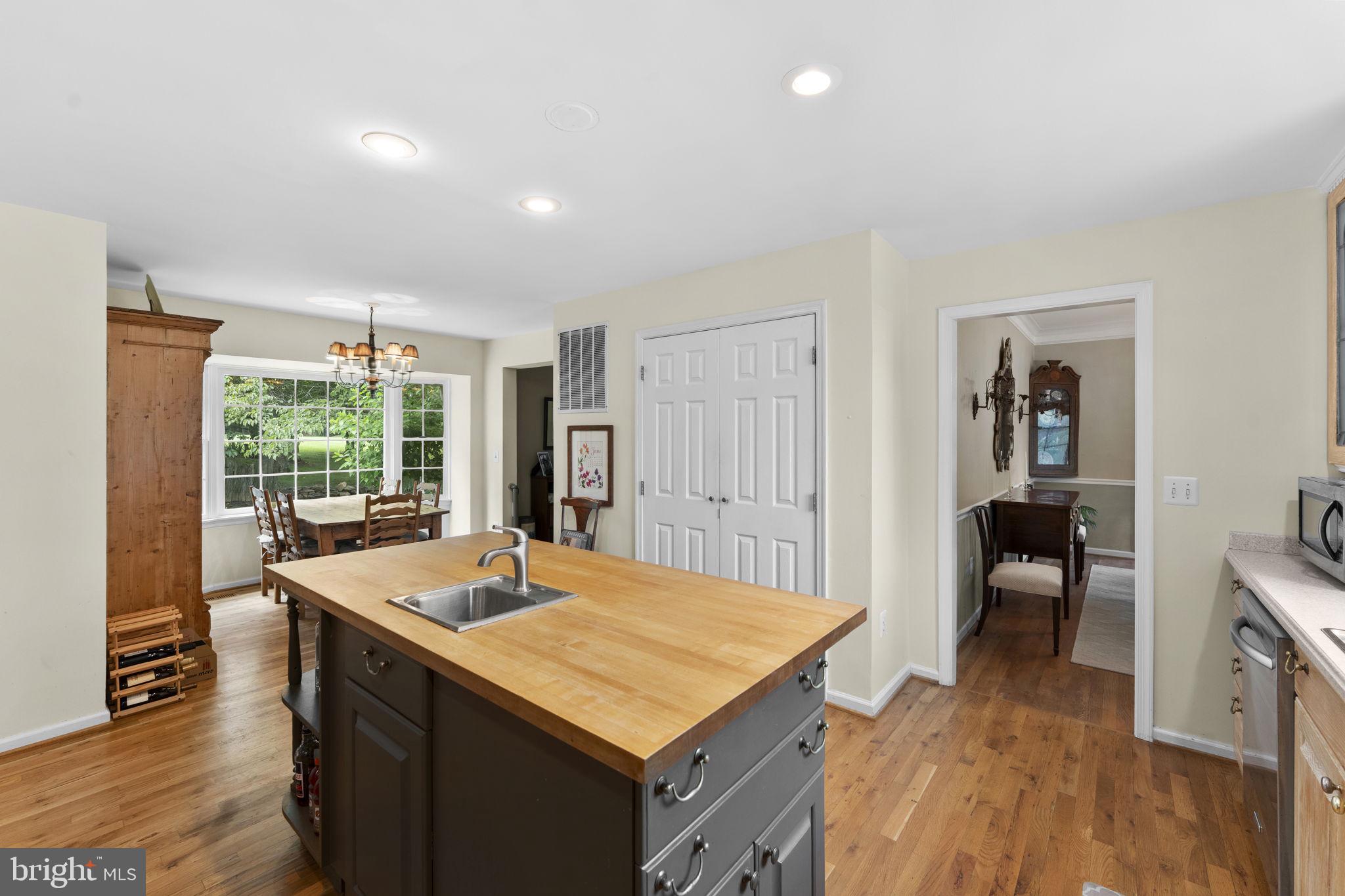 19725 Woodtrail Road Round Hill, VA 20141 - Photo 27 of 93