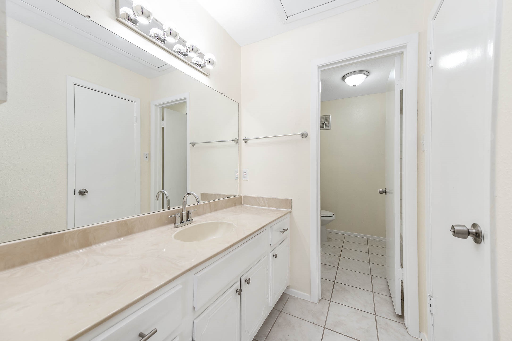 14515 Wunderlich Drive, Unit 812 Houston, TX 77069 - Photo 19 of 32