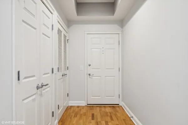 $3,250 | 2320 West St Paul Avenue, Unit 202, Chicago, IL 60647