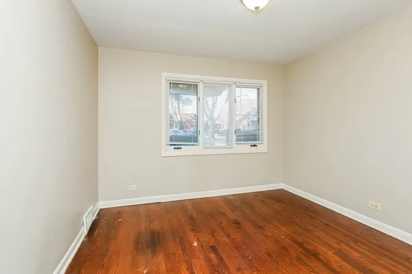 $2,445 | 10115 South California Avenue, Chicago, IL 60655