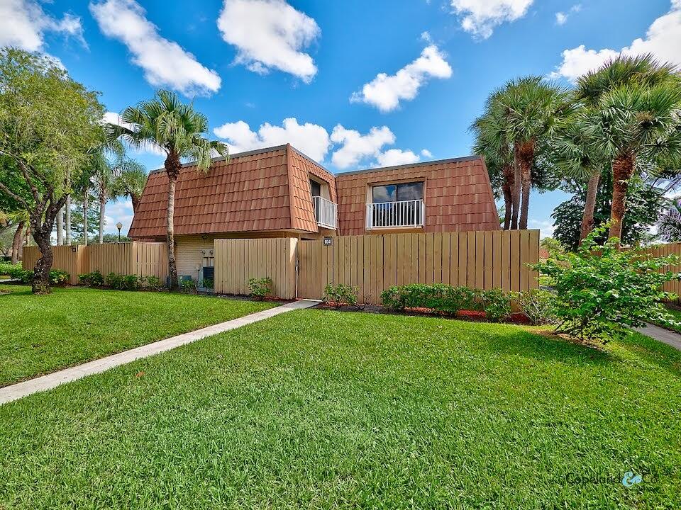804 Blue Ridge Circle West Palm Beach, FL 33409 - Photo 1 of 5 78be94eb-c60c-4f97-a54b-32cf0d801c5f (2)