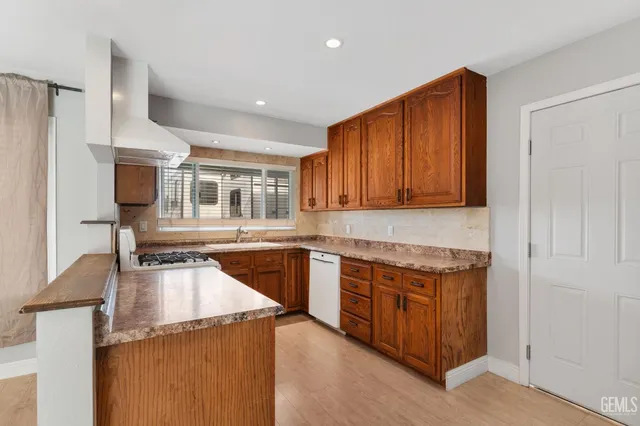 $825,000 | Undisclosed Address, Oxnard, CA 93036