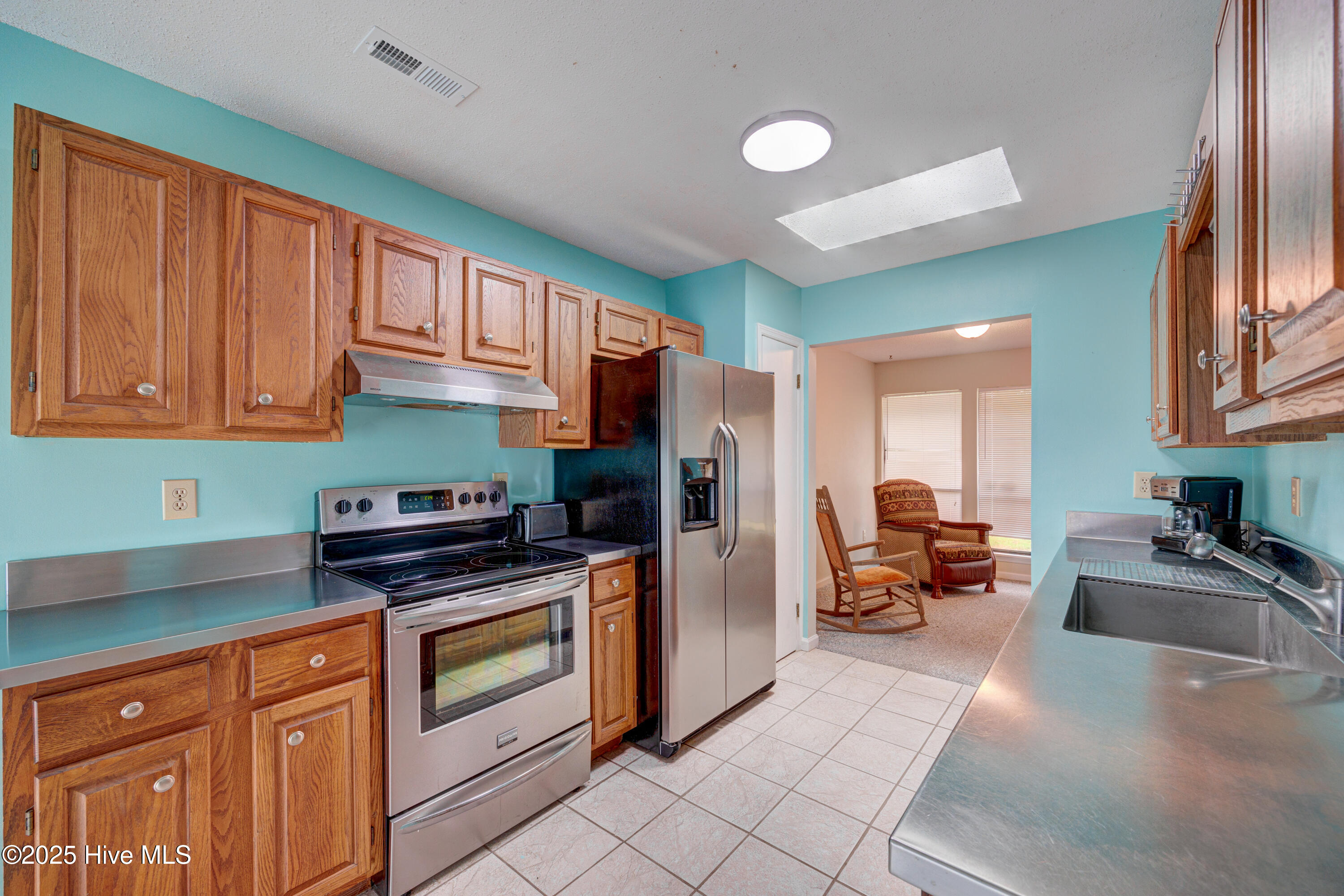 103 Holly Tree Lane Hampstead, NC 28443 - Photo 19 of 36 Kitchen from Nook