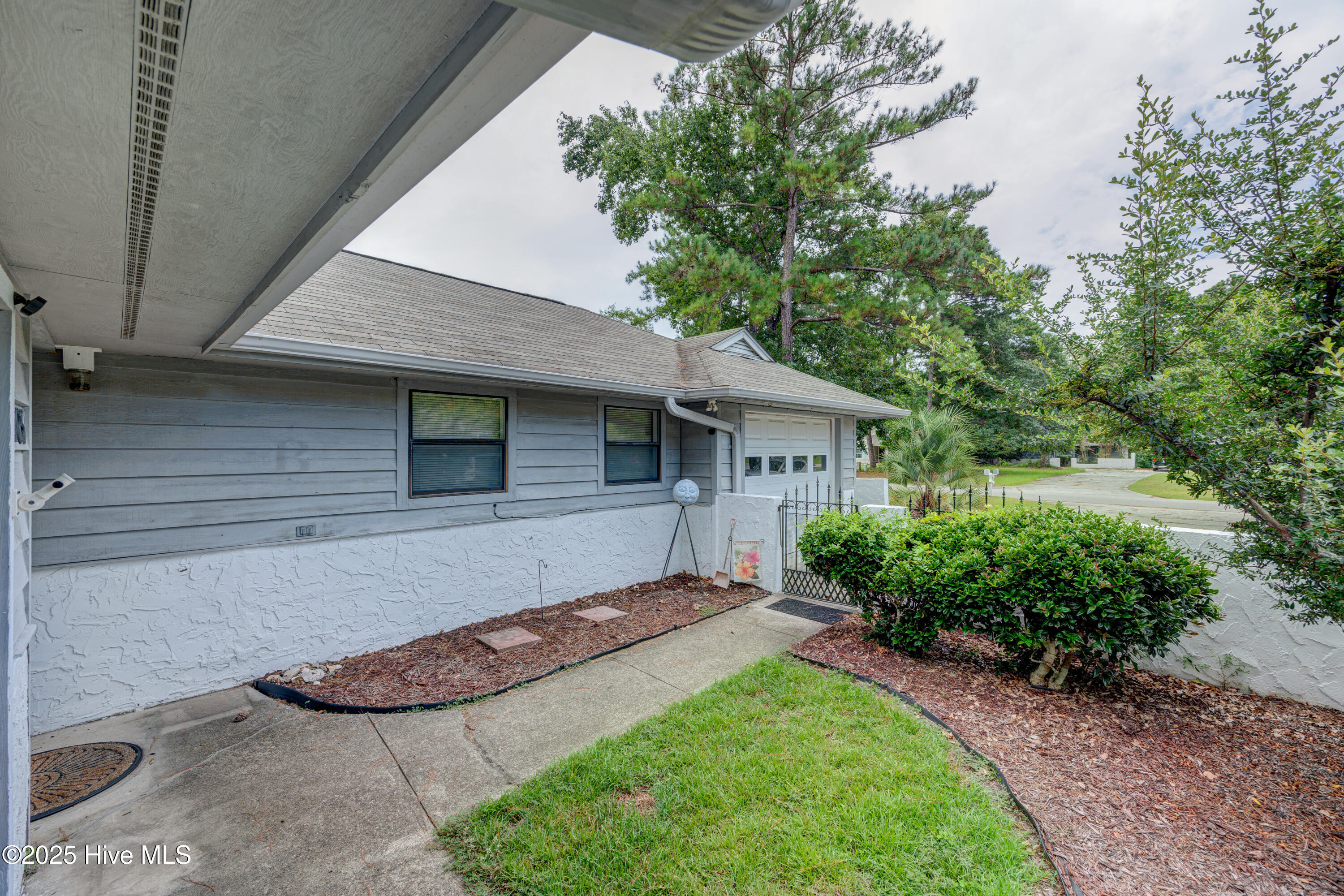 103 Holly Tree Lane Hampstead, NC 28443 - Photo 5 of 36 103HollyTreeLane(8)