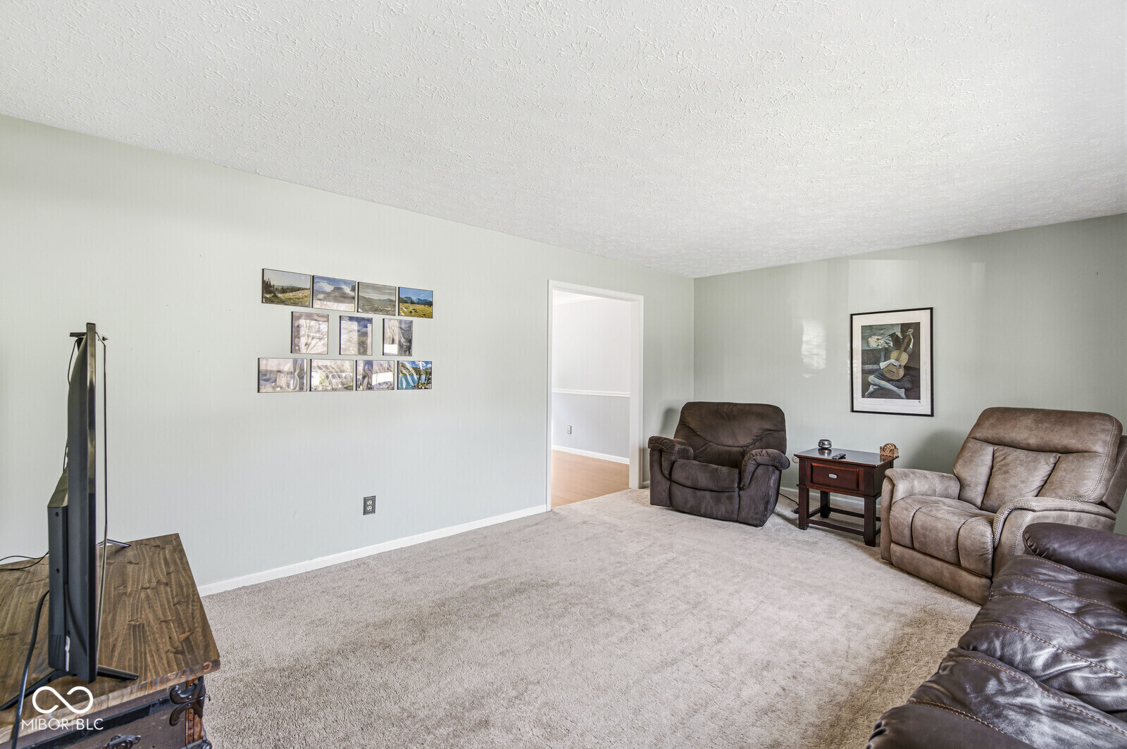 2809 Amherst Street Indianapolis, IN 46268 - Photo 5 of 46