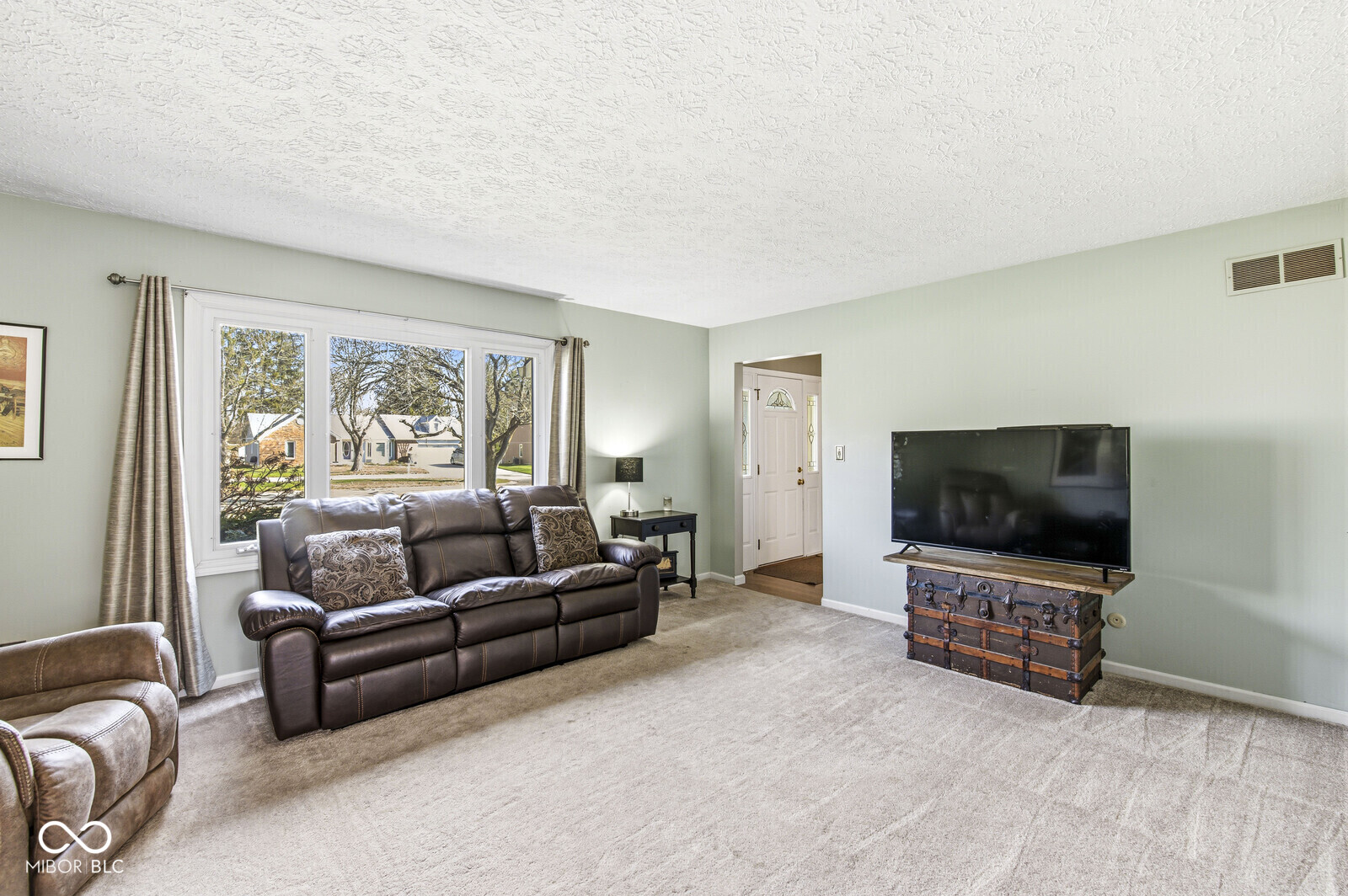 2809 Amherst Street Indianapolis, IN 46268 - Photo 6 of 46