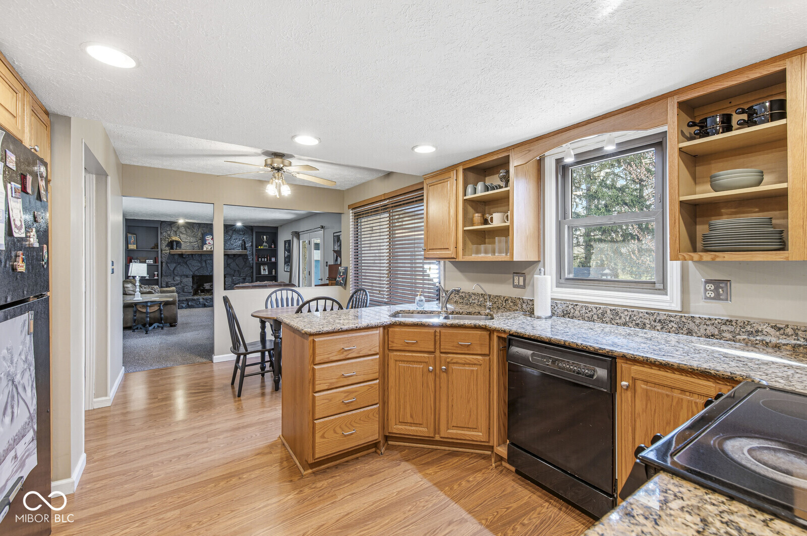 2809 Amherst Street Indianapolis, IN 46268 - Photo 10 of 46