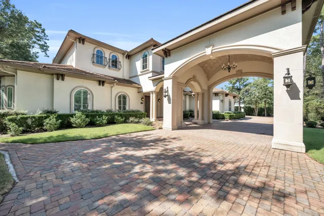 $3,200,000 | 31 Maymont Way, The Woodlands, TX 77382