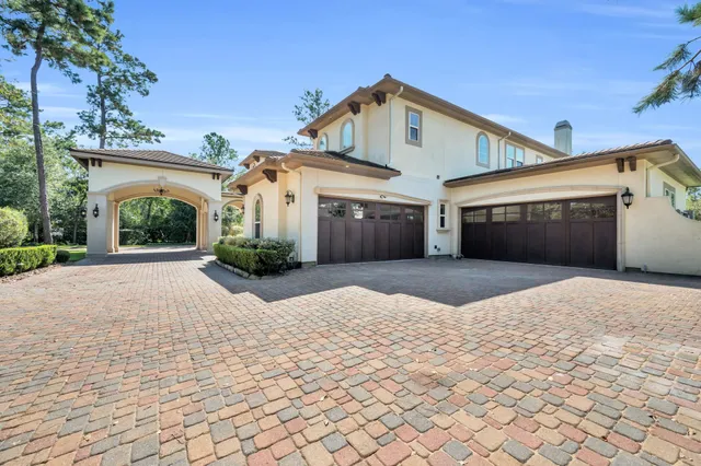 $3,200,000 | 31 Maymont Way, The Woodlands, TX 77382