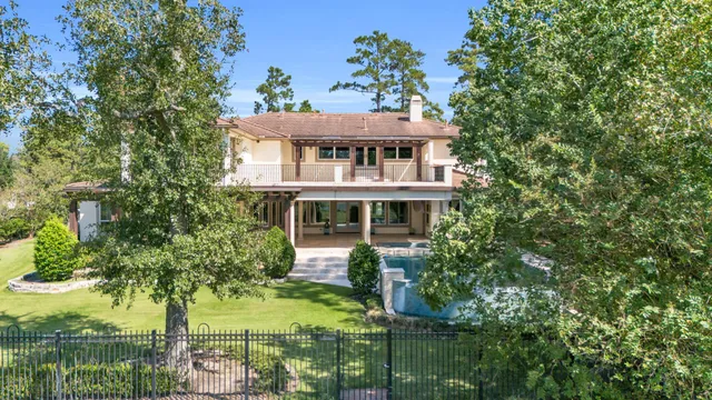 $3,200,000 | 31 Maymont Way, The Woodlands, TX 77382