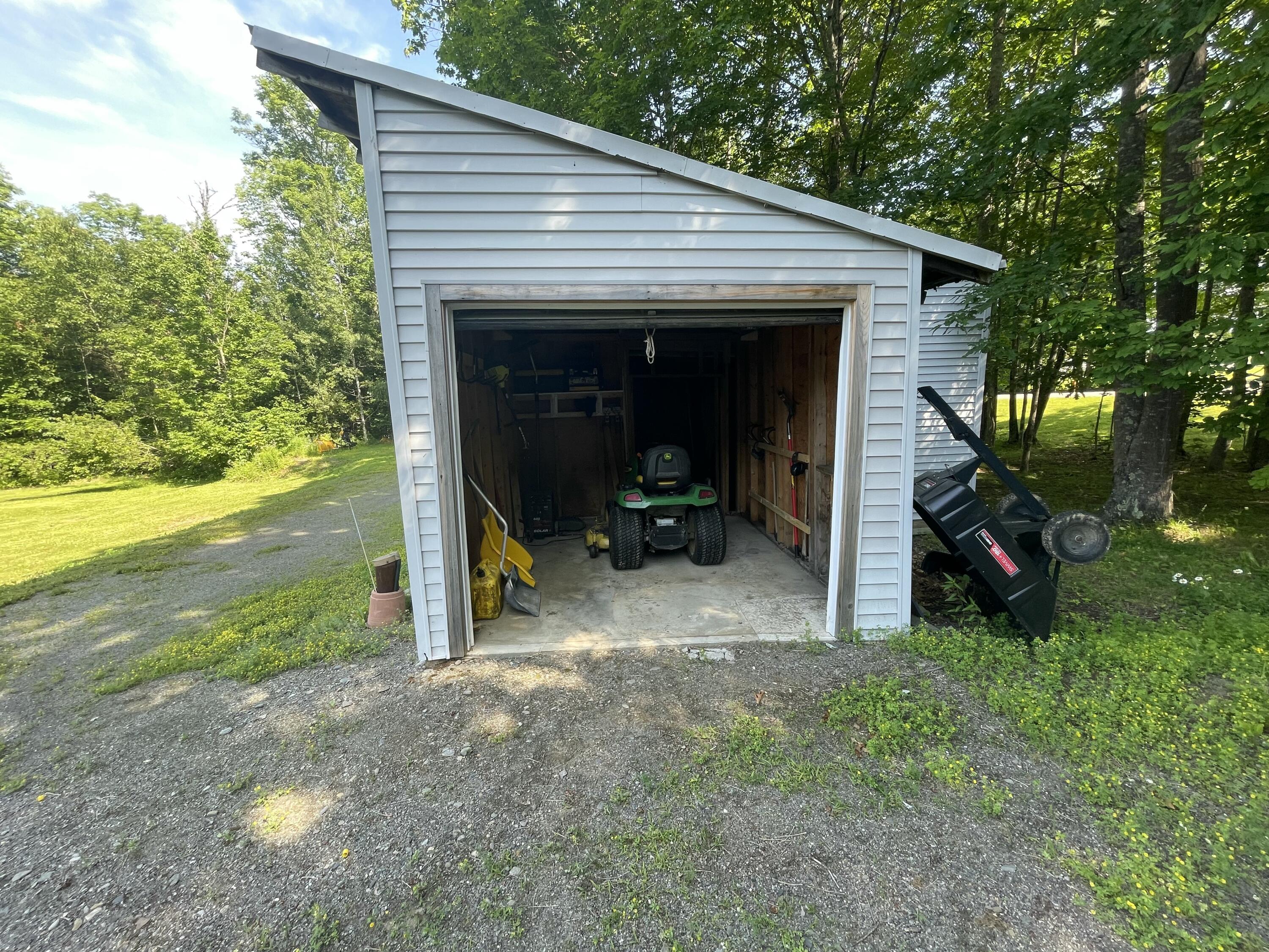 182 Dover Road Charleston, ME 04422 - Photo 19 of 20 1000010003