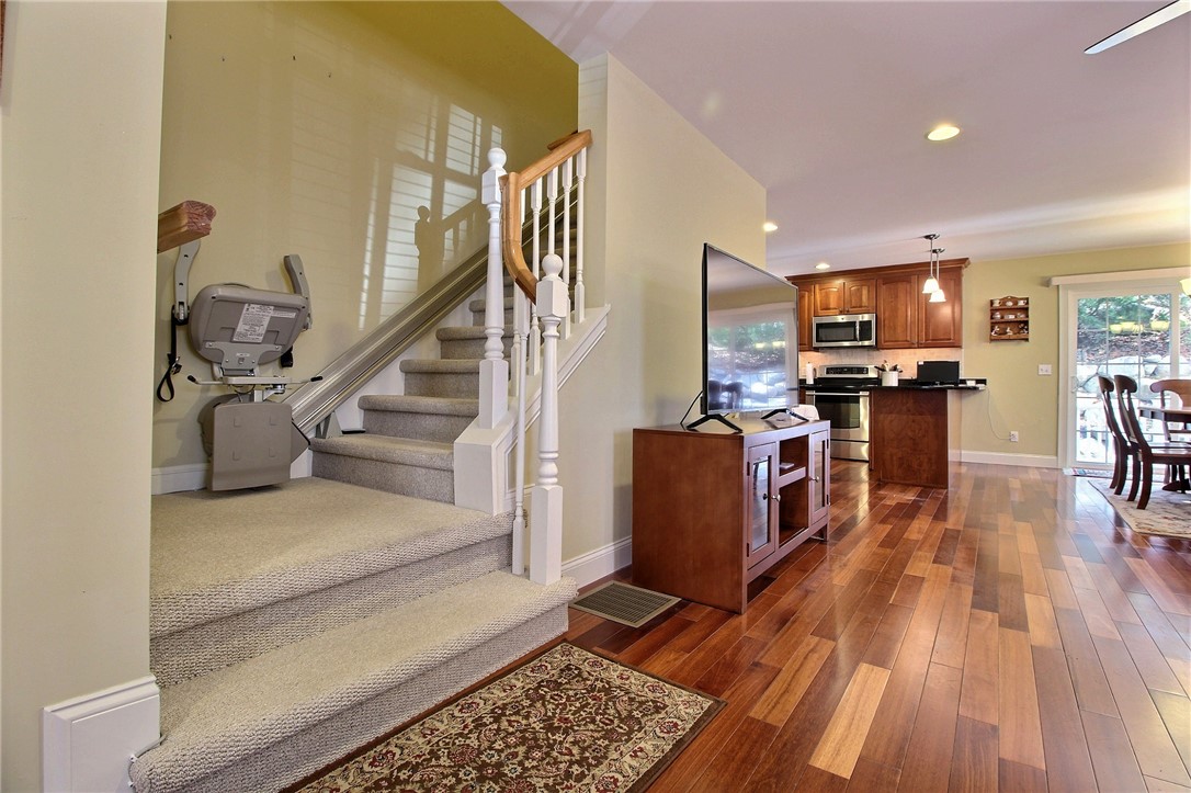 10 Crestview Drive, Unit 5 Westerly, RI 02891 - Photo 17 of 28
