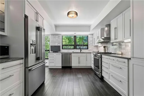 $975,000 | 20413 Crickett Lane, Lenexa, KS 66220