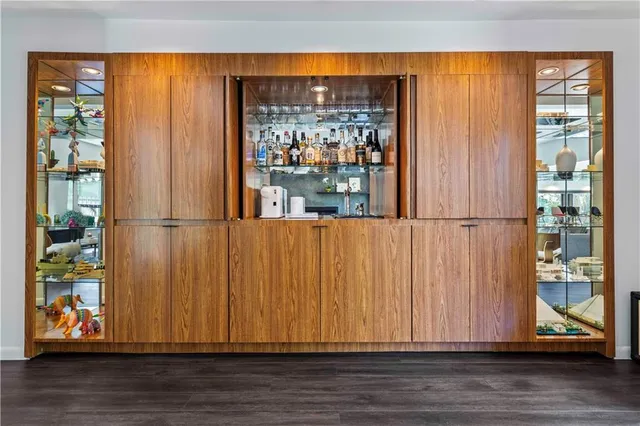 $975,000 | 20413 Crickett Lane, Lenexa, KS 66220