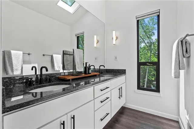 $975,000 | 20413 Crickett Lane, Lenexa, KS 66220