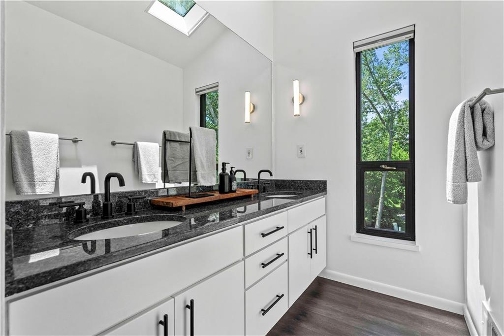 20413 Crickett Lane Lenexa, KS 66220 - Photo 33 of 64