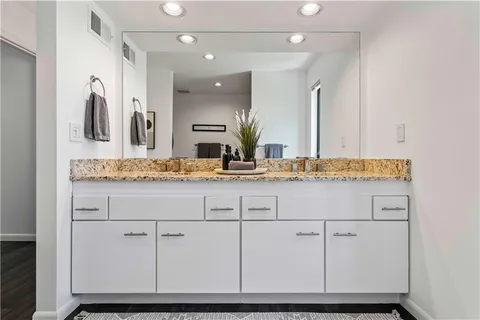 $975,000 | 20413 Crickett Lane, Lenexa, KS 66220