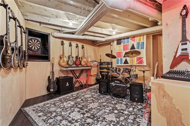 $975,000 | 20413 Crickett Lane, Lenexa, KS 66220