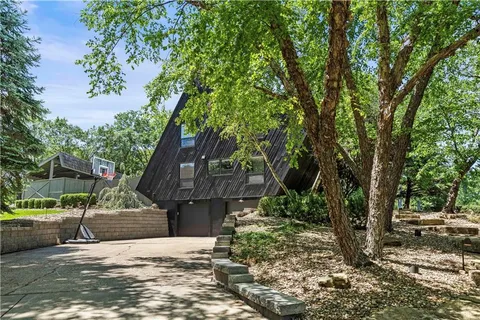 $975,000 | 20413 Crickett Lane, Lenexa, KS 66220