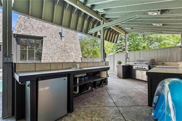 $975,000 | 20413 Crickett Lane, Lenexa, KS 66220