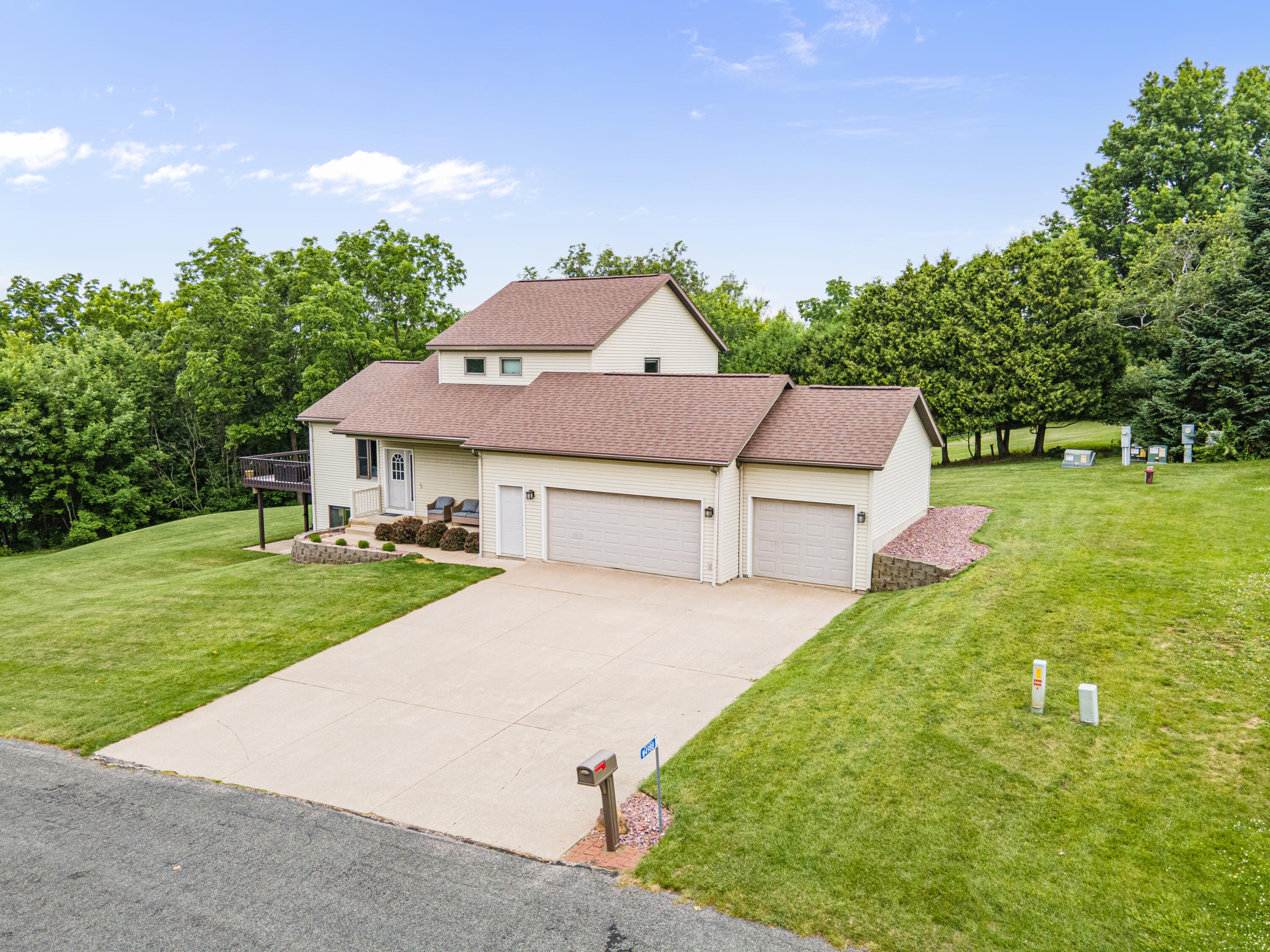 W4988 Mclaren Road La Crosse, WI 54601 - Photo 2 of 48 DJI_0018