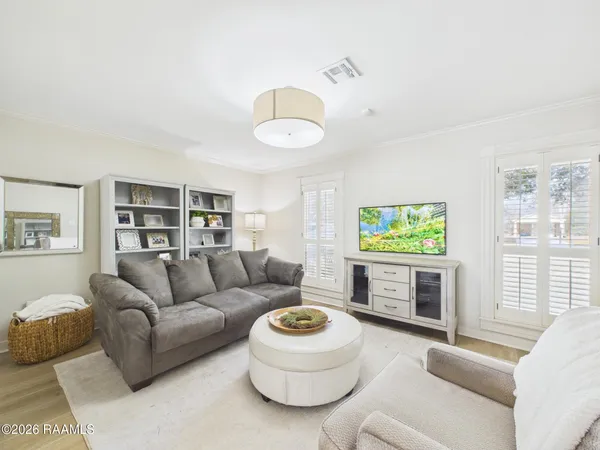 $595,000 | 106 Redwing Circle, Lafayette, LA 70503