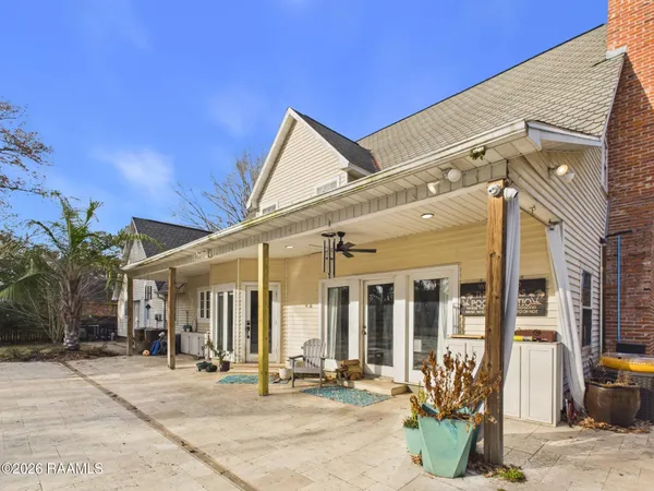 $595,000 | 106 Redwing Circle, Lafayette, LA 70503