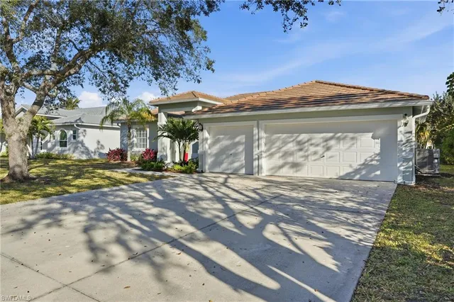 $585,000 | 3479 Ocean Bluff Court, Naples, FL 34120