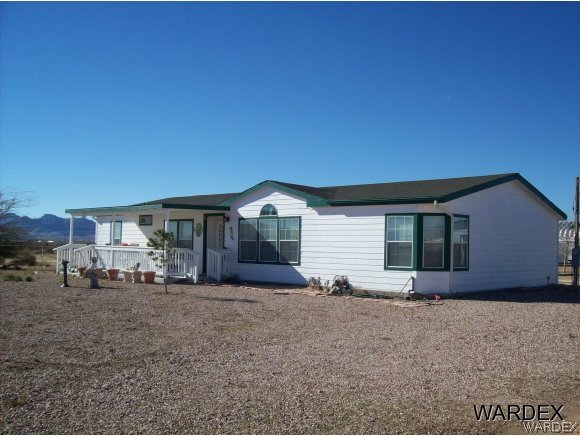 4029 Canelo Road Golden Valley, AZ 86413 - Photo 2 of 15 a view of a house with a yard