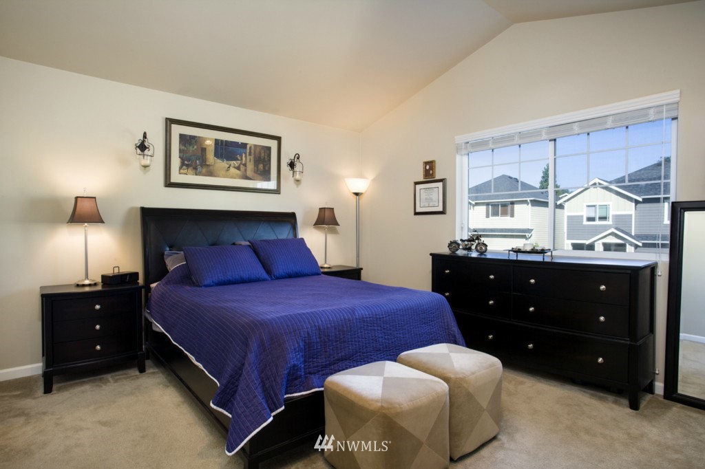267 Graham Avenue Northeast Renton, WA 98059 - Photo 7 of 11 Gallery Image 7