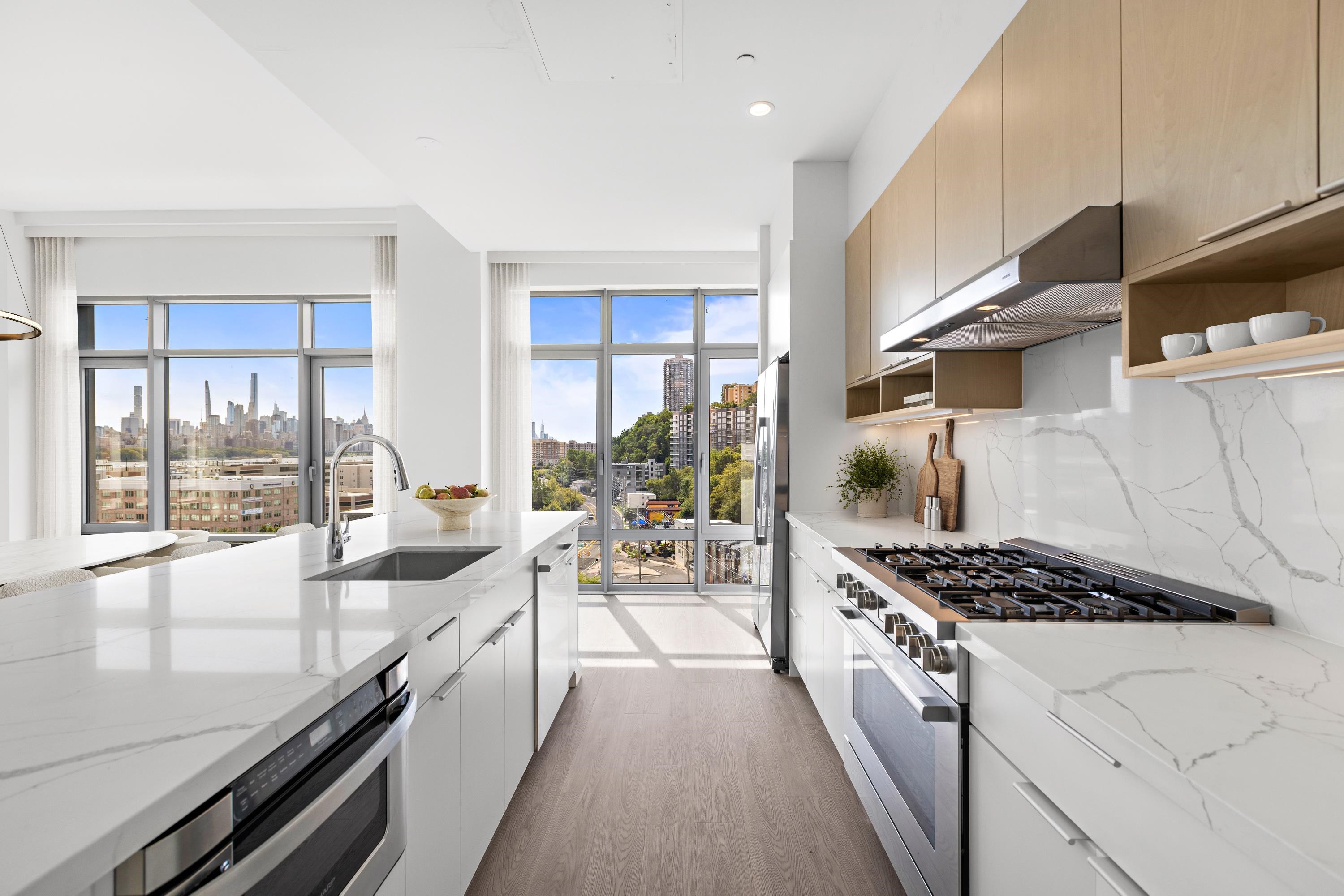 143 Old River Road, Unit 904 Edgewater, NJ 07020 - Photo 2 of 22