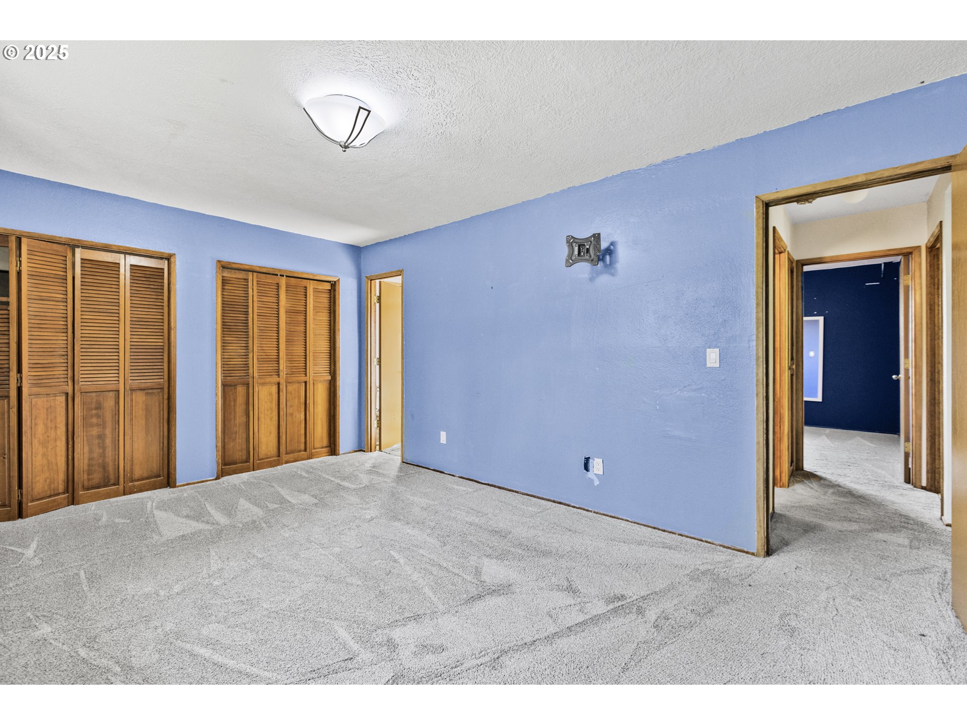 2641 Northwest Crocker Lane Albany, OR 97321 - Photo 26 of 47 a view of empty room with windows