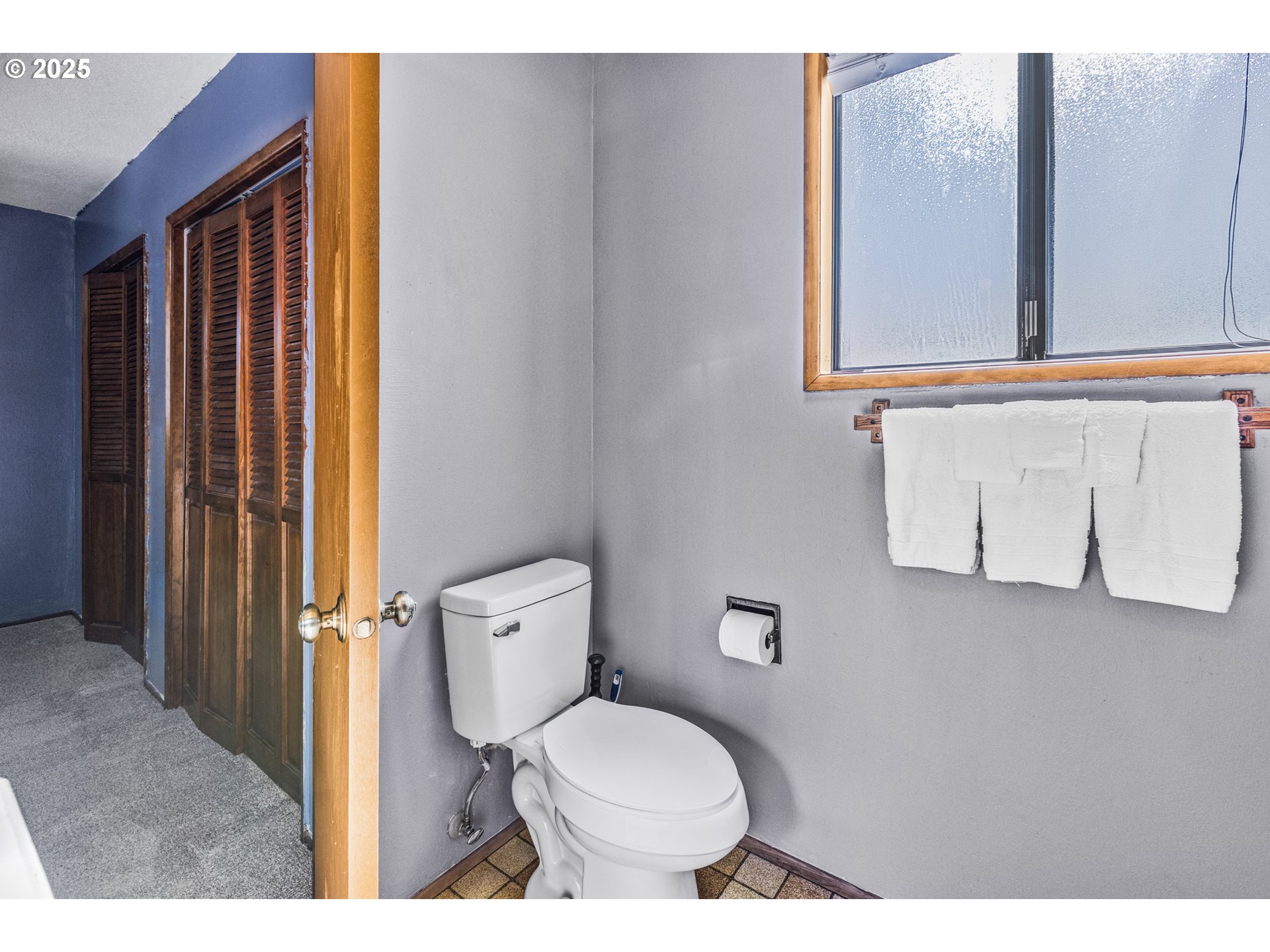 2641 Northwest Crocker Lane Albany, OR 97321 - Photo 29 of 47 a bathroom with a toilet and a sink