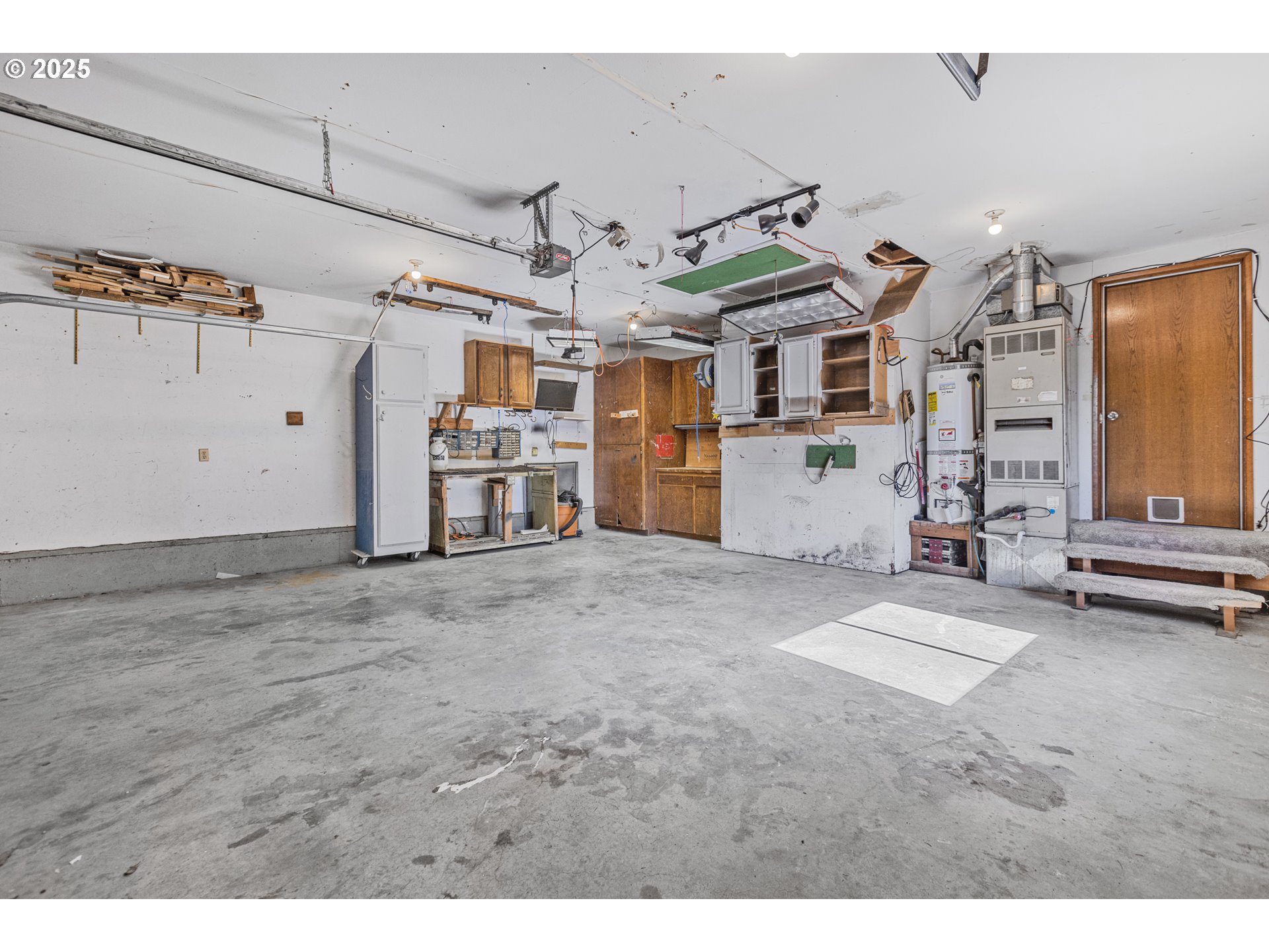 2641 Northwest Crocker Lane Albany, OR 97321 - Photo 44 of 47 a view of a storage & utility room