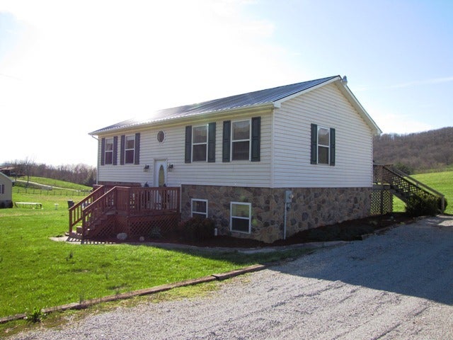 Rt2 Rt2 Peterstown, WV 24963 - Photo 18 of 20 home
