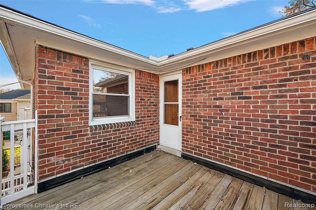 852 Harcourt Road Grosse Pointe, MI 48230 - Photo 39 of 48