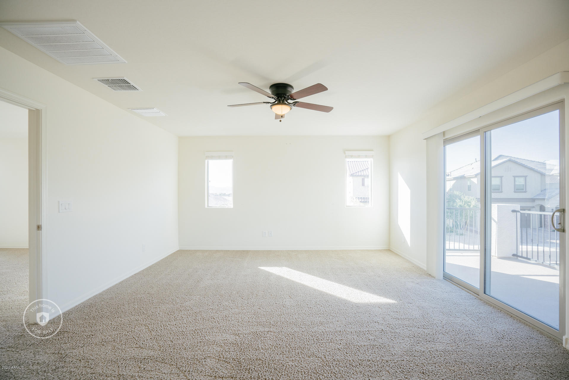 13260 West Rowel Road Peoria, AZ 85383 - Photo 5 of 30 photo_05