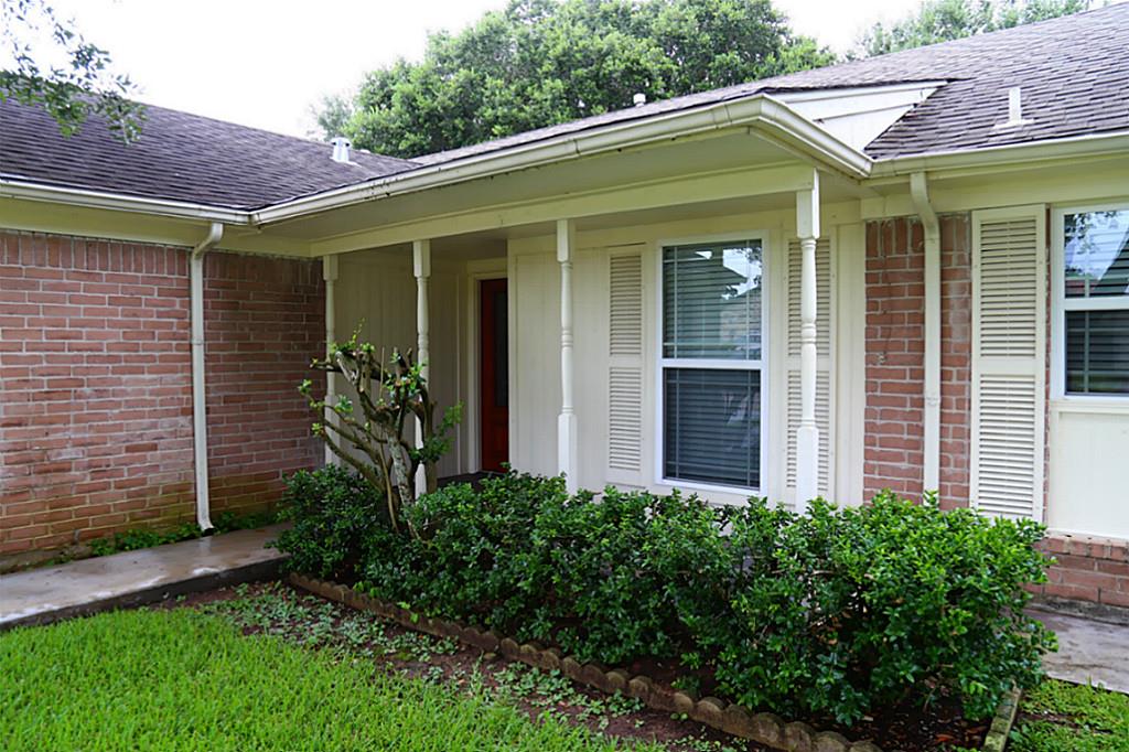 2410 Old Fort Road Sugar Land, TX 77479 - Photo 2 of 22