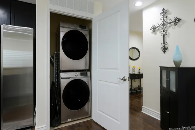 $375,000 | 215 Center Street, Unit 206, San Antonio, TX 78202