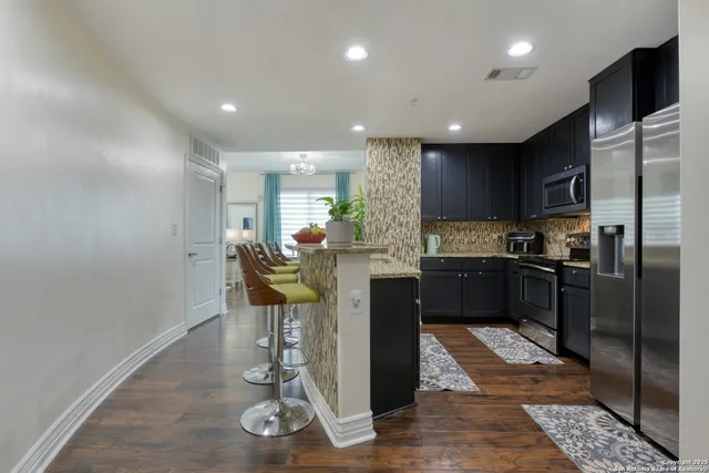 $375,000 | 215 Center Street, Unit 206, San Antonio, TX 78202
