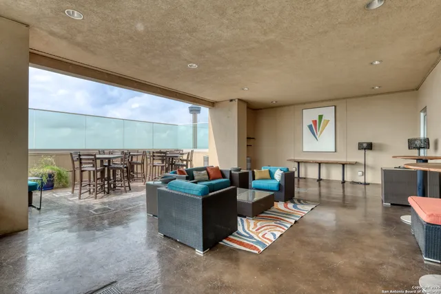 $375,000 | 215 Center Street, Unit 206, San Antonio, TX 78202