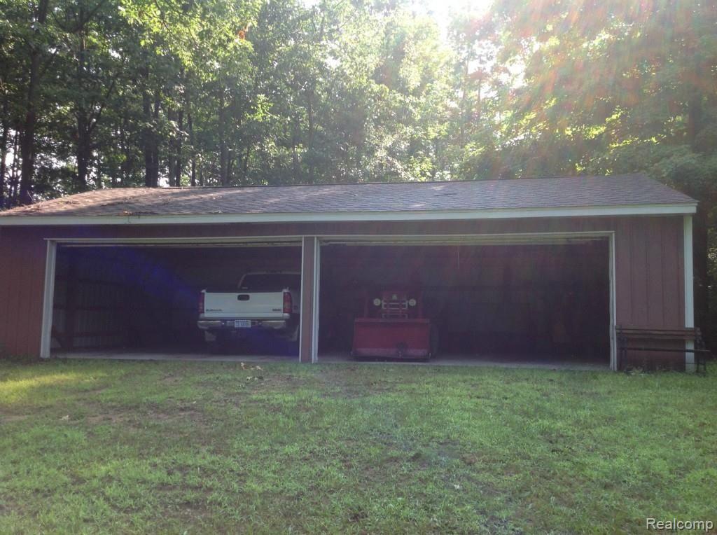 3219 Marathon Road Columbiaville, MI 48421 - Photo 8 of 39 7.JPG