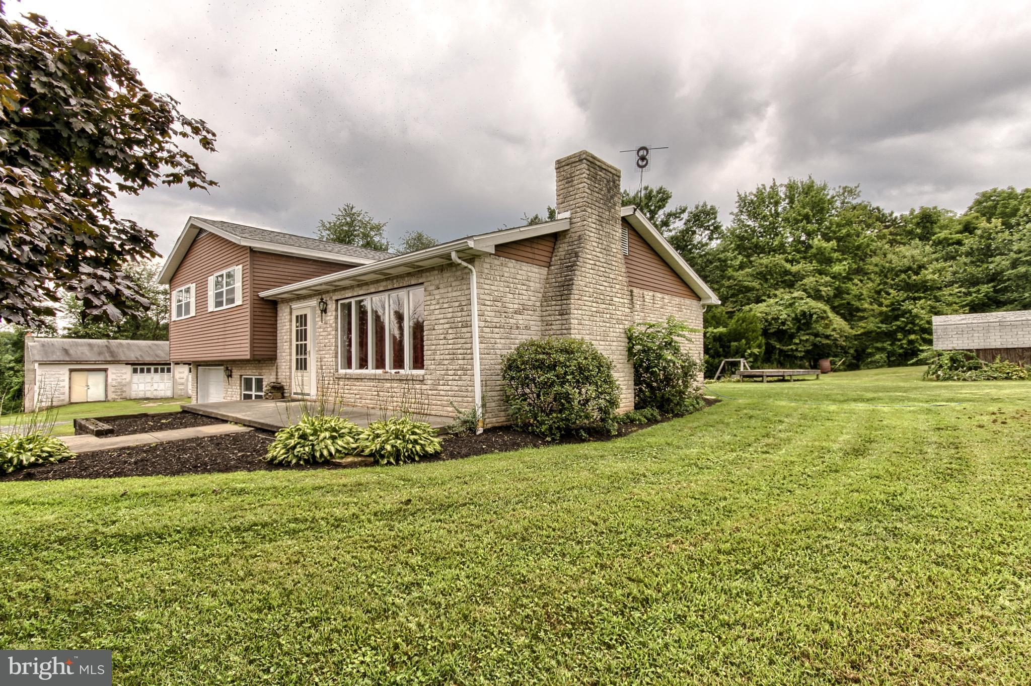 7372 Spring Road New Bloomfield, PA 17068 - Photo 3 of 40 Gallery Image 3