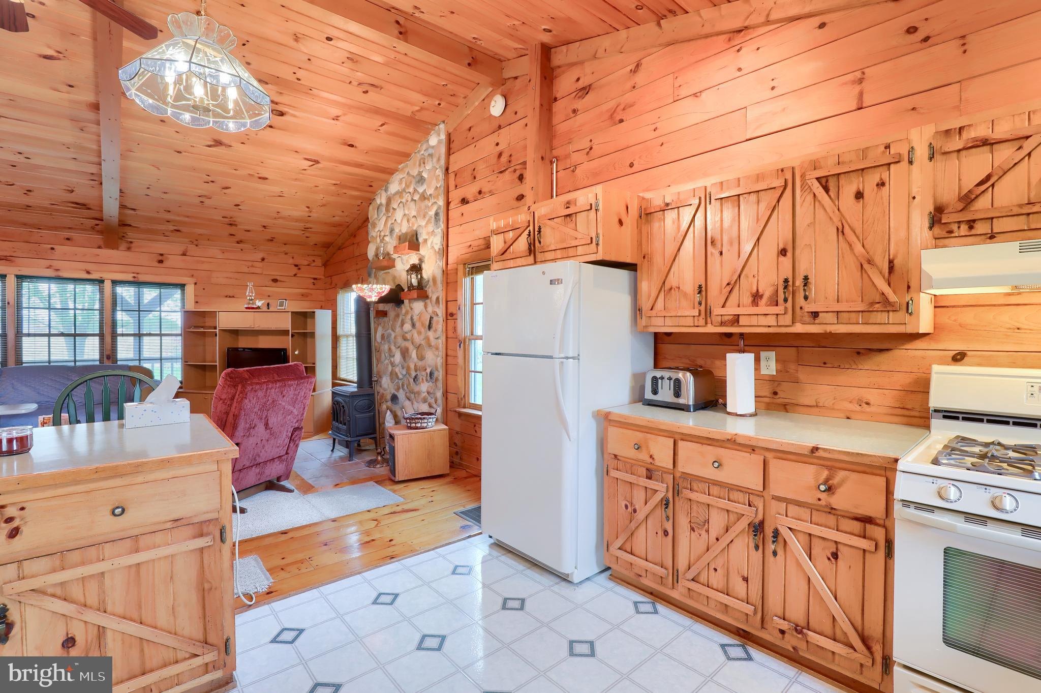 1139 East Meadow Road Manheim, PA 17545 - Photo 13 of 35 Gallery Image 13
