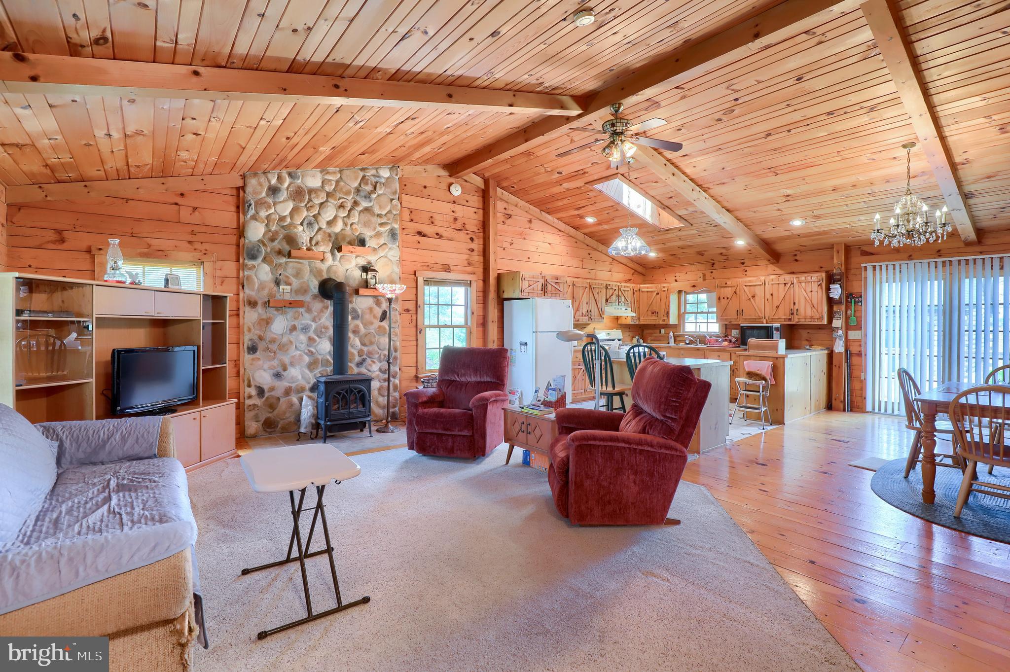 1139 East Meadow Road Manheim, PA 17545 - Photo 7 of 35 Gallery Image 7