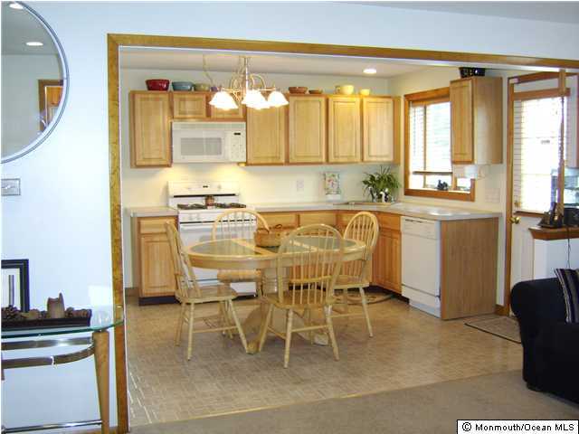 534 George Road Toms River, NJ 08753 - Photo 1 of 3 Primary Photo