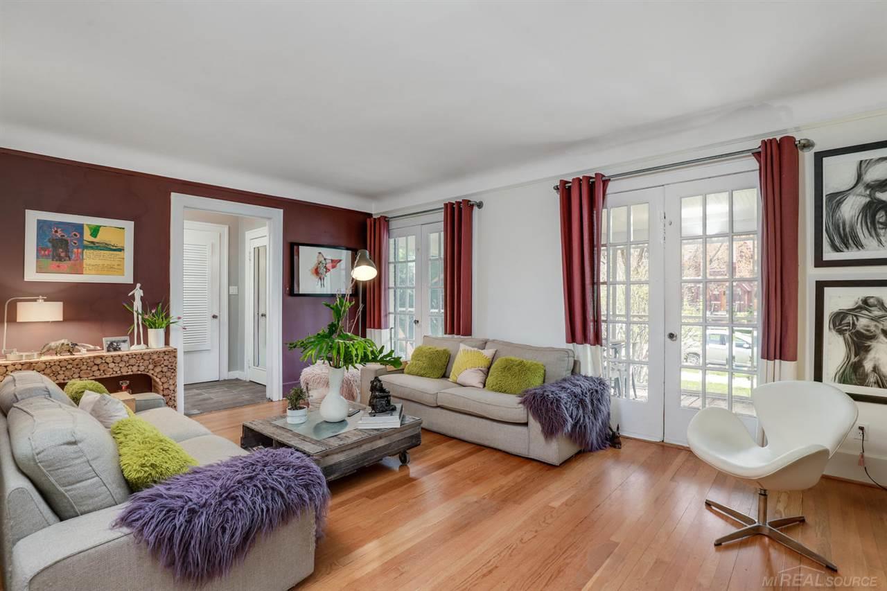937 Lincoln Road Grosse Pointe, MI 48230 - Photo 6 of 34 31378829-5.JPG