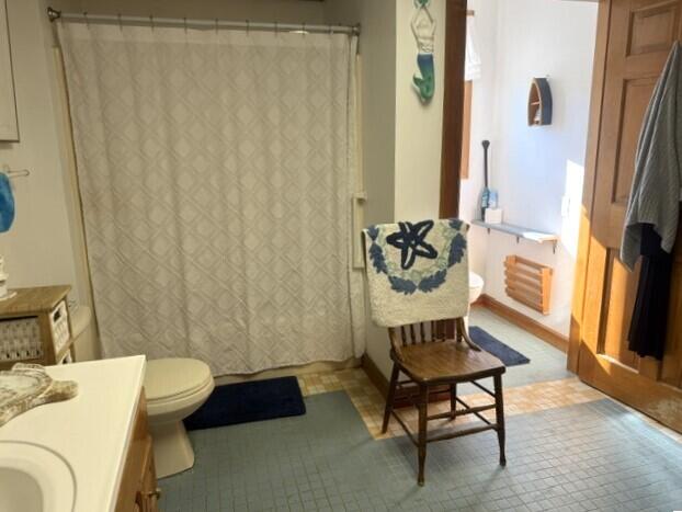 11 Winter Street Waterville, ME 04901 - Photo 18 of 37 Second floor bath