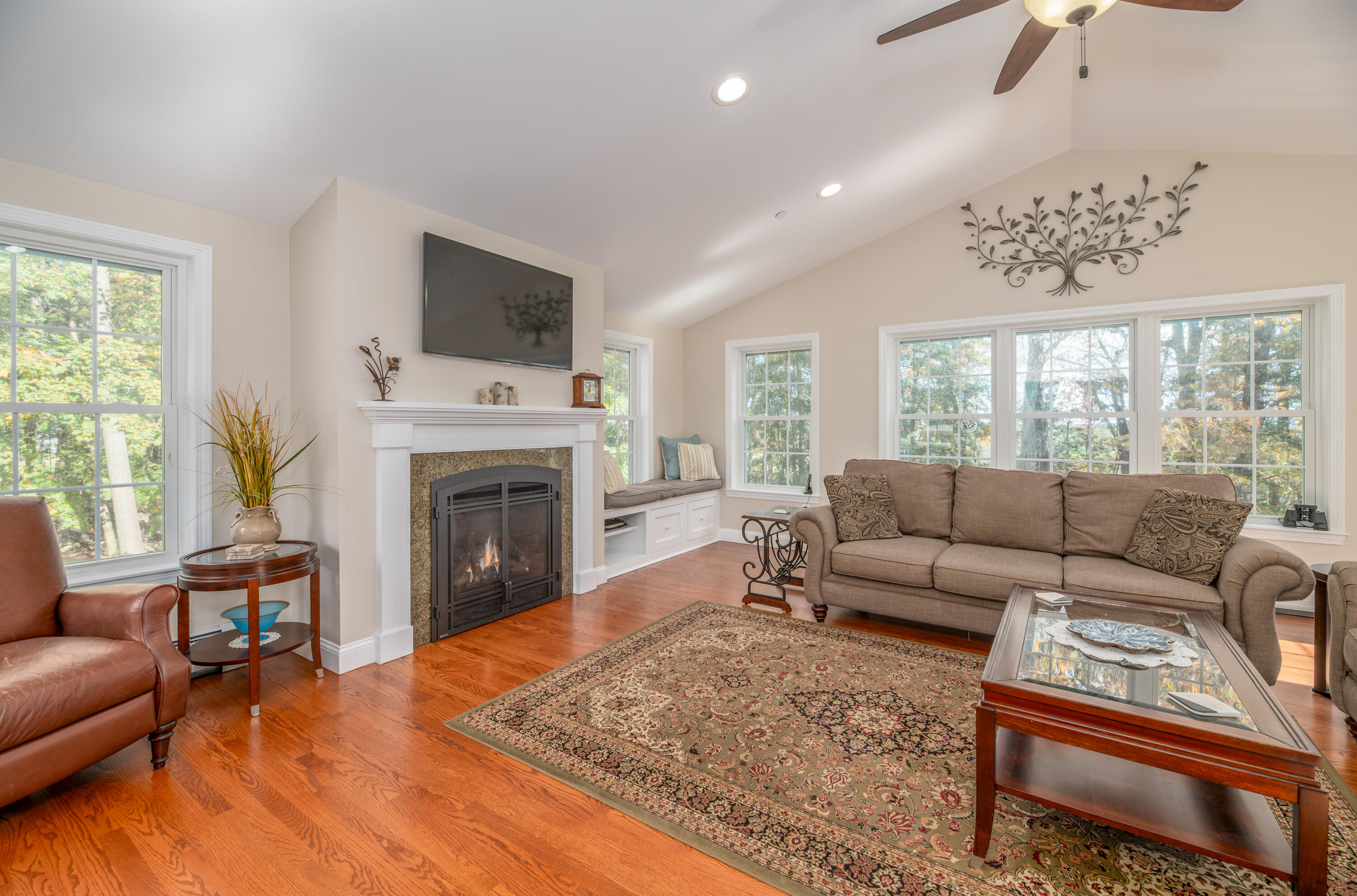 17 Methodist Road Westbrook, ME 04092 - Photo 33 of 60 Living Room